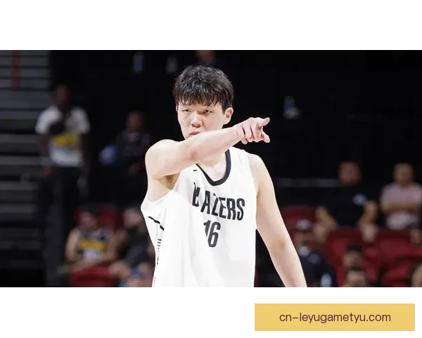 杨瀚森8分钟高效拿10分2板